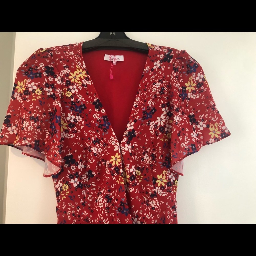 Parker red floral chiffon dress 💃